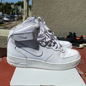 Air Force 1 Mid